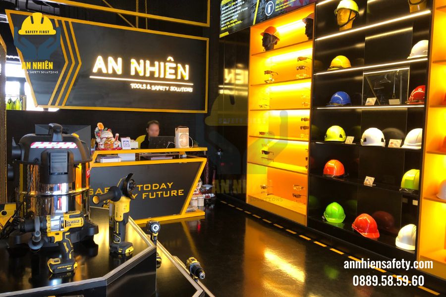 Mua kính bảo hộ lao động tại Công ty An Nhiên