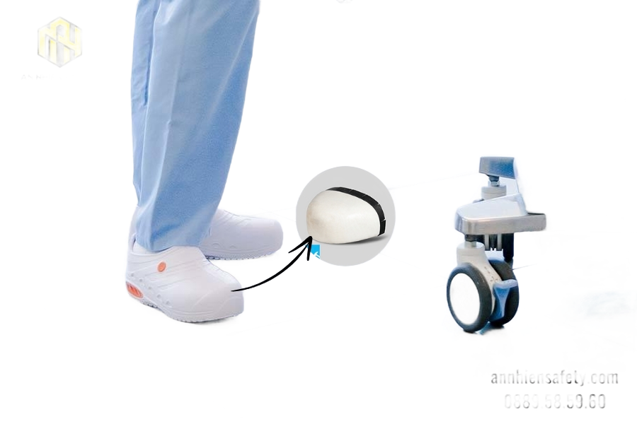 Lựa chọn giày bảo hộ phù hợp cho từng môi trường làm việc