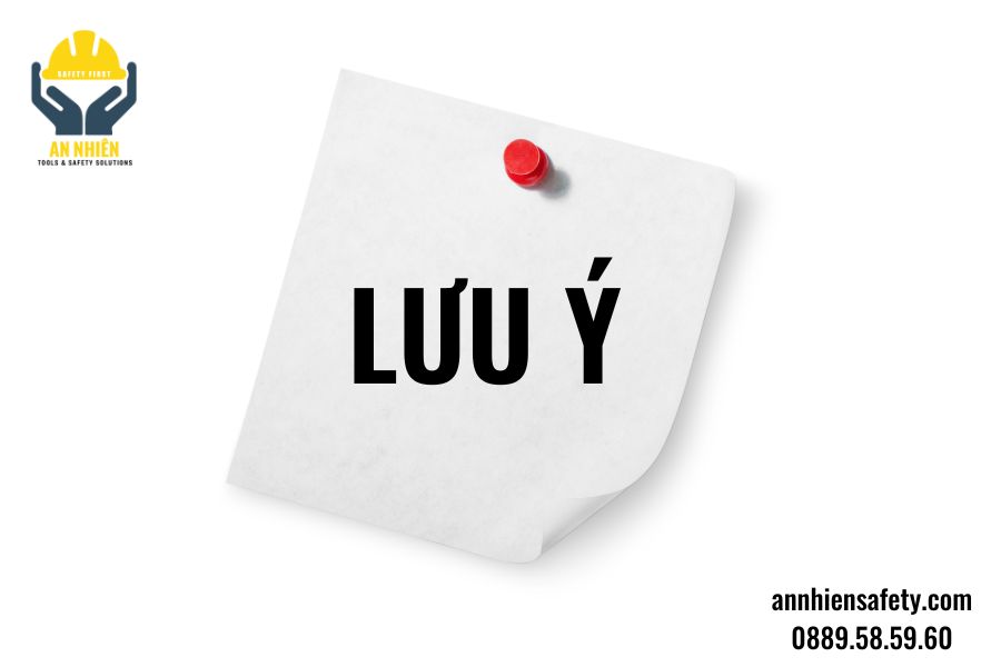 Vai trò của giày bảo hộ lao động trong ngành công nghiệp hóa chất 6 luu-y-khi-su-dung-va-bao-quan-giay-bao-ho-dung-cach